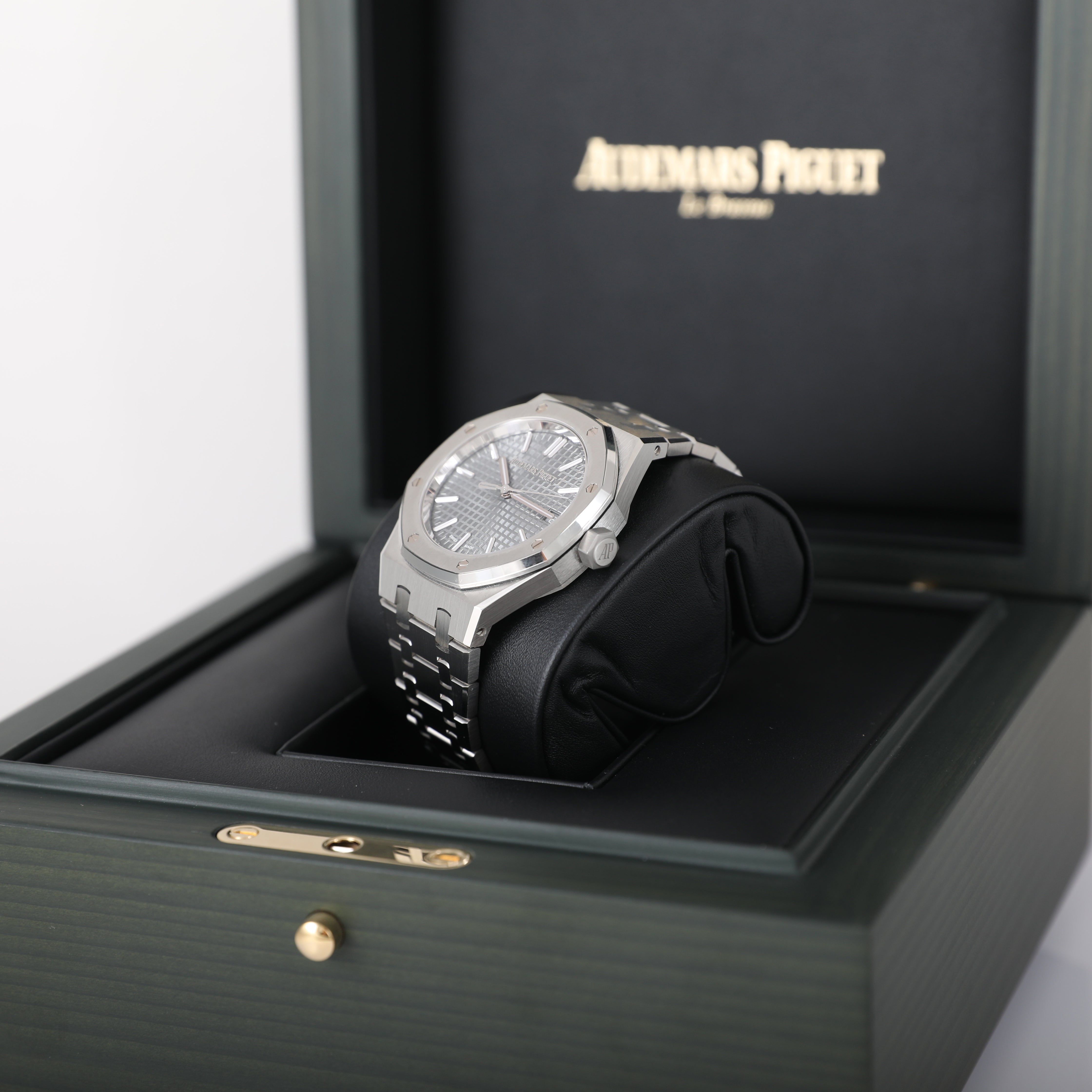 2023 Audemars Piguet 15550ST Royal Oak 37mm with Box & Papers