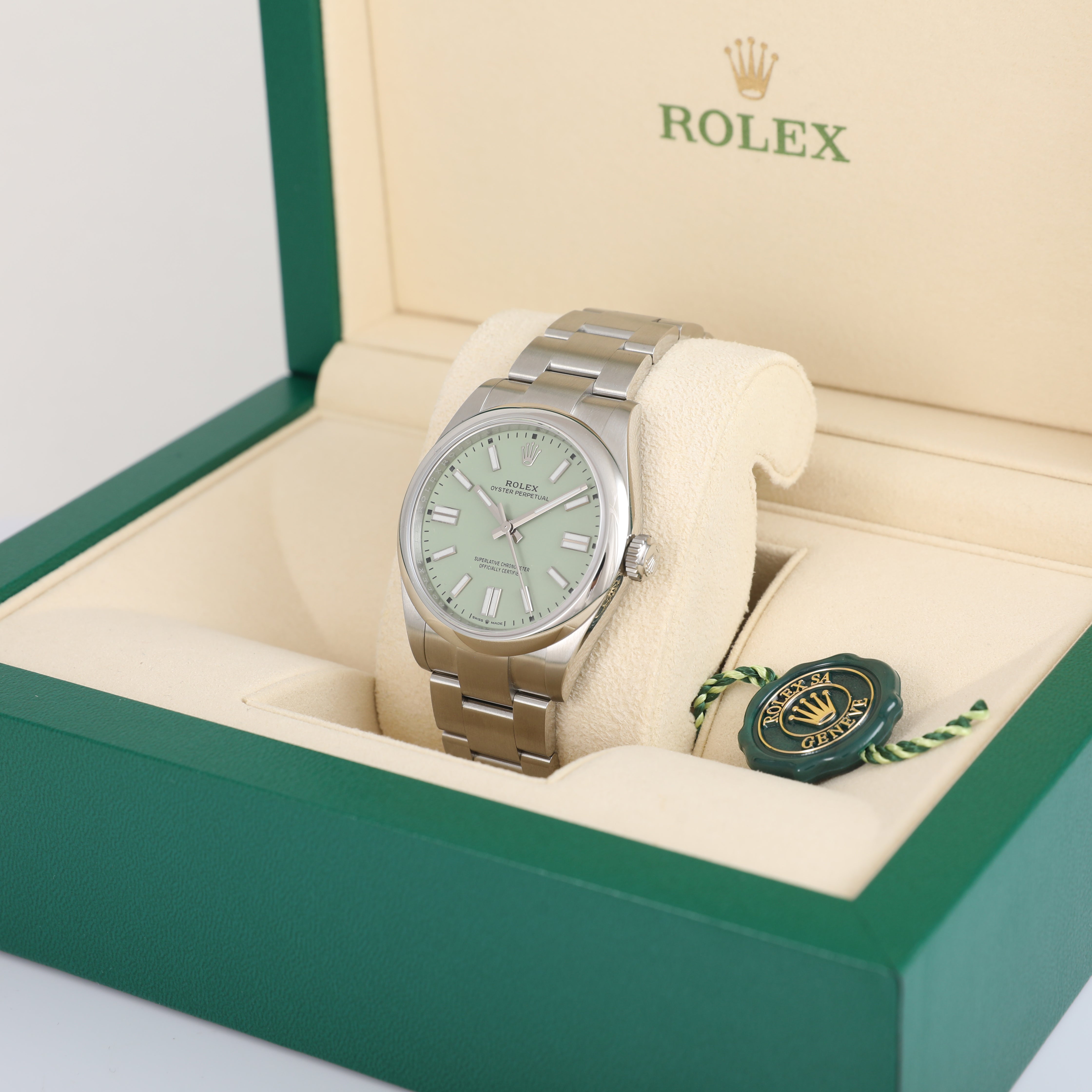 UNWORN 2025 ROLEX 134300 Oyster Perpetual 41mm Pistachio Dial with Box & Papers