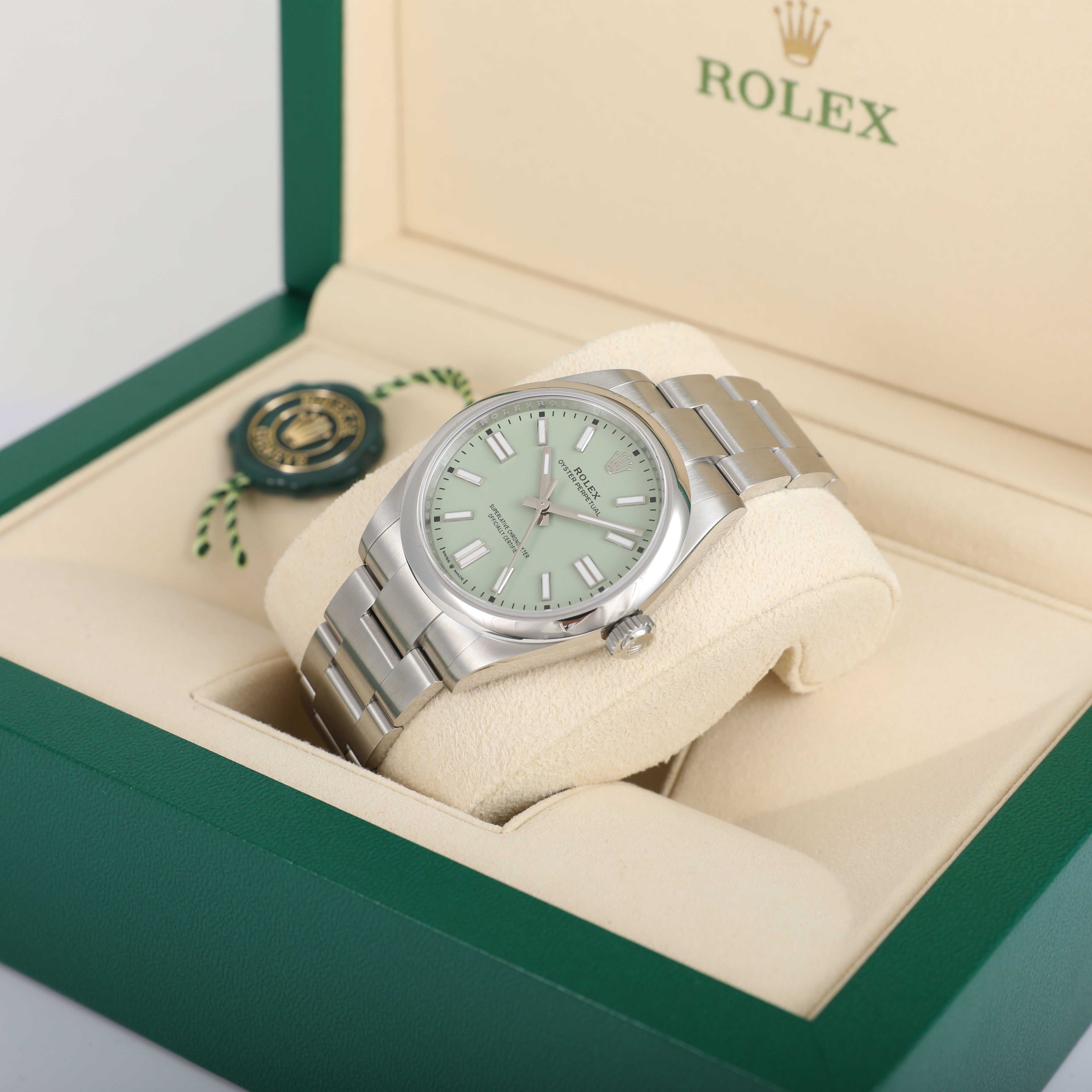 UNWORN 2025 ROLEX 134300 Oyster Perpetual 41mm Pistachio Dial with Box & Papers