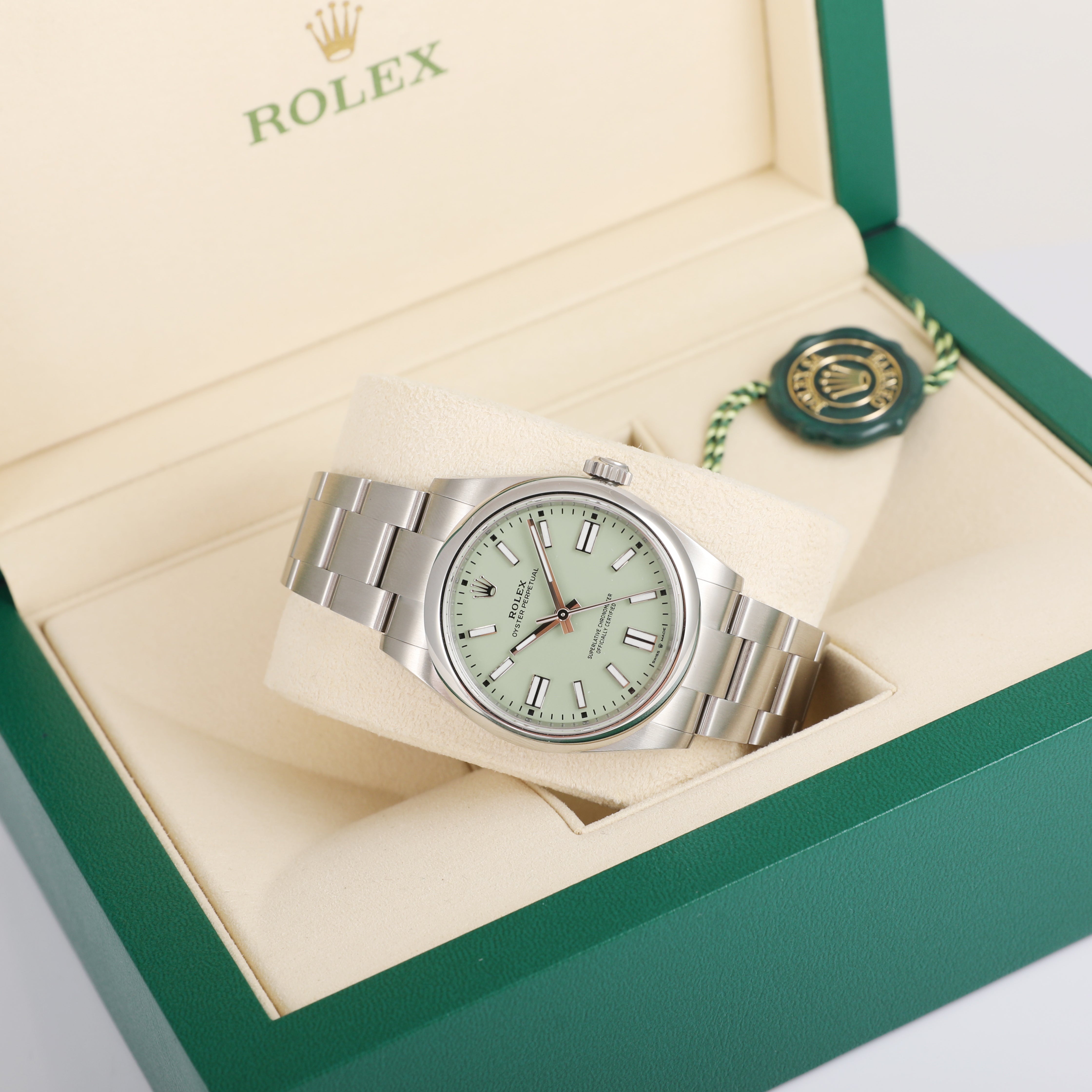 UNWORN 2025 ROLEX 134300 Oyster Perpetual 41mm Pistachio Dial with Box & Papers