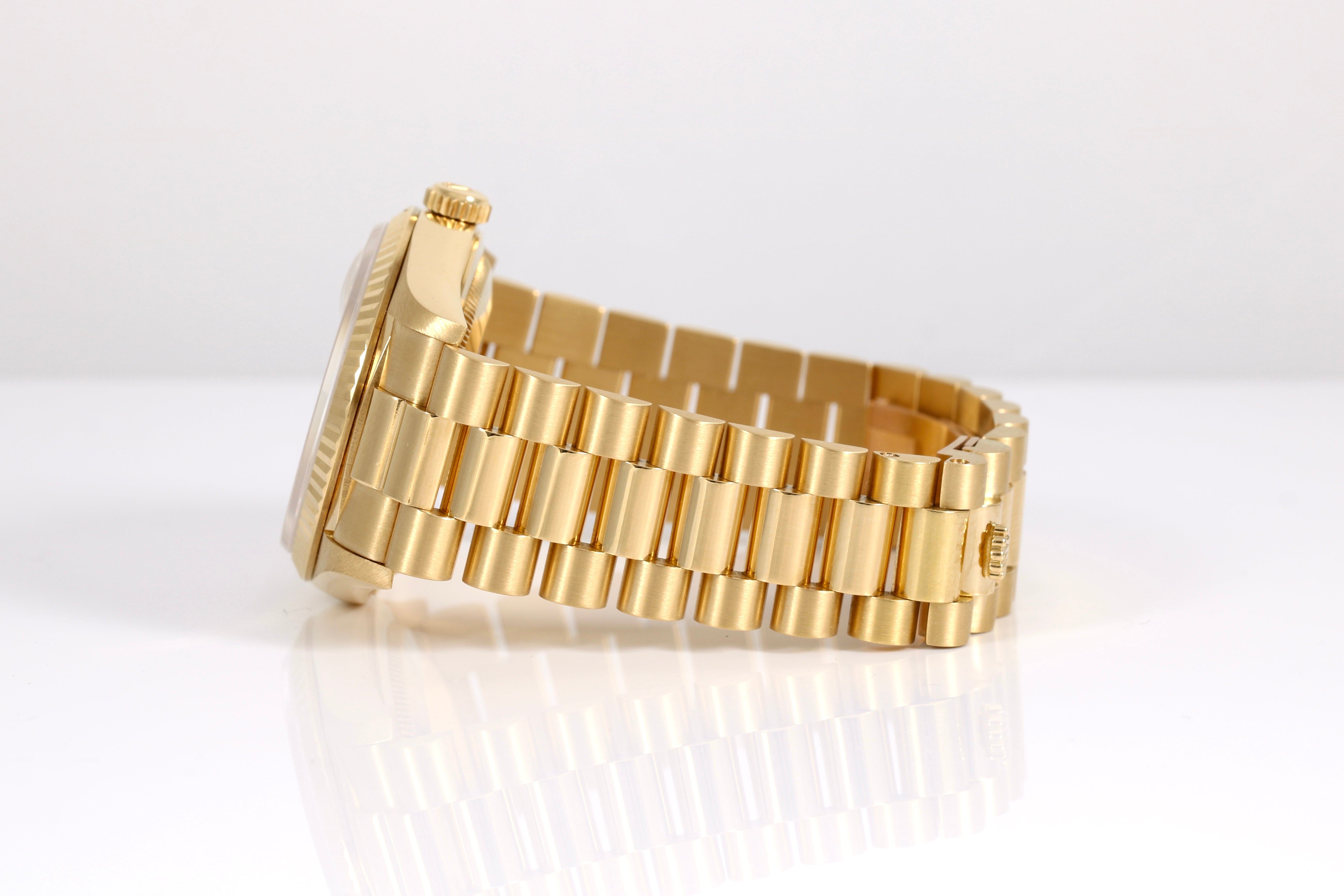 1991 Rolex Daydate 36mm - 18238 (Factory Champagne Diamond Dial)