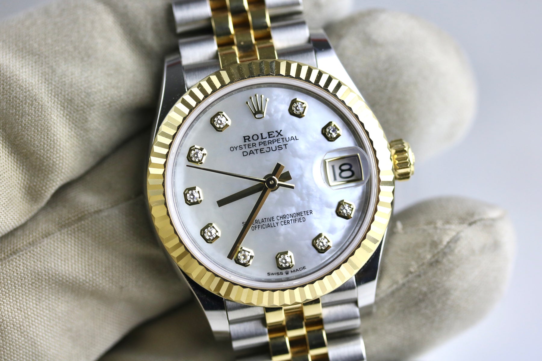 2024 ROLEX 278273 Datejust 31mm Factory MOP Diamond Dial with Box & Papers