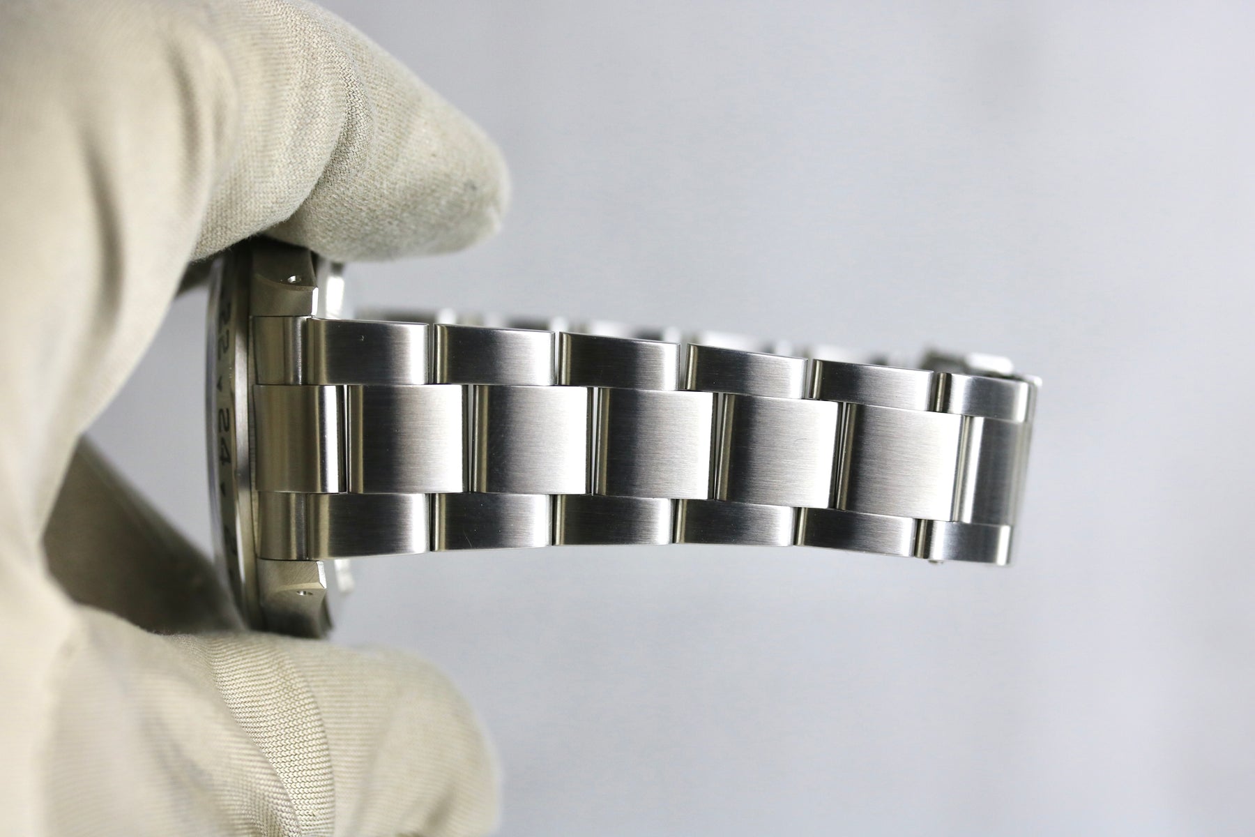 2000 ROLEX 16570 Explorer II Polar SEL with Papers