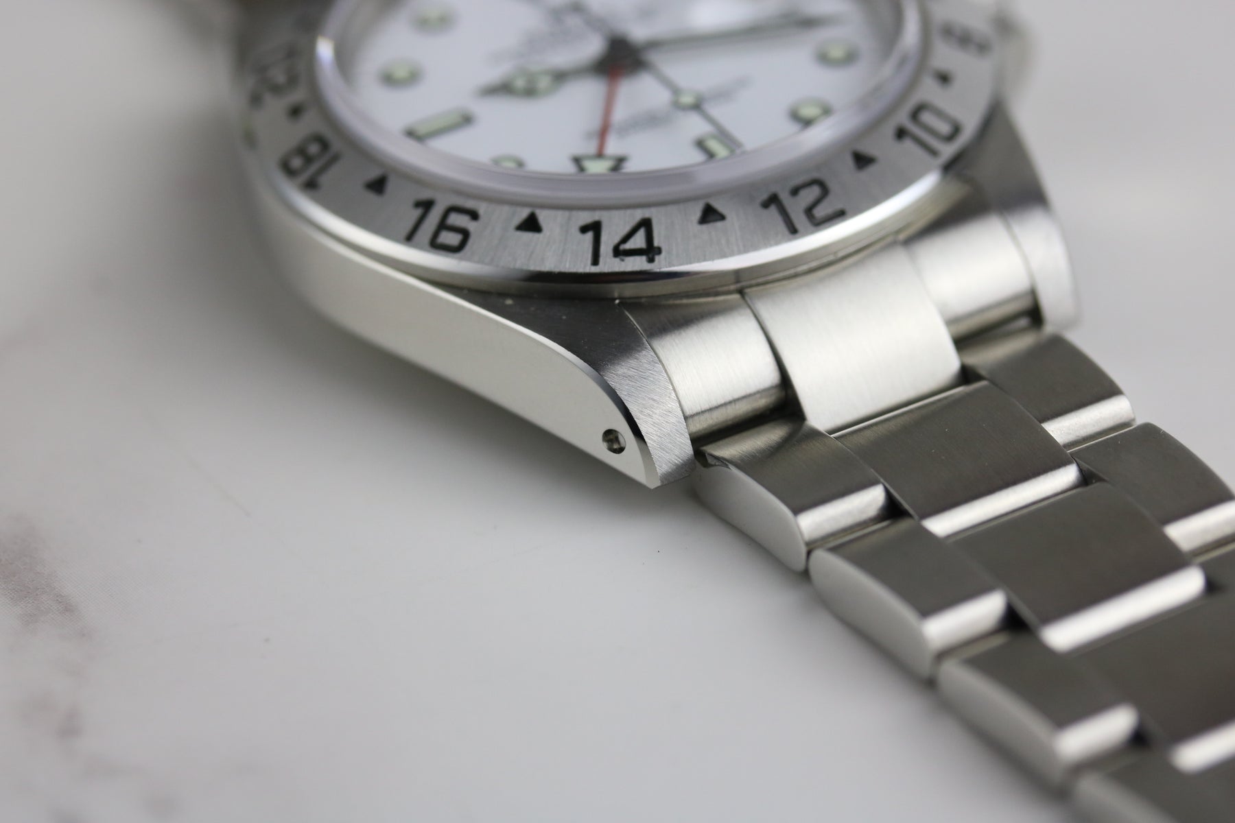2000 ROLEX 16570 Explorer II Polar SEL with Papers