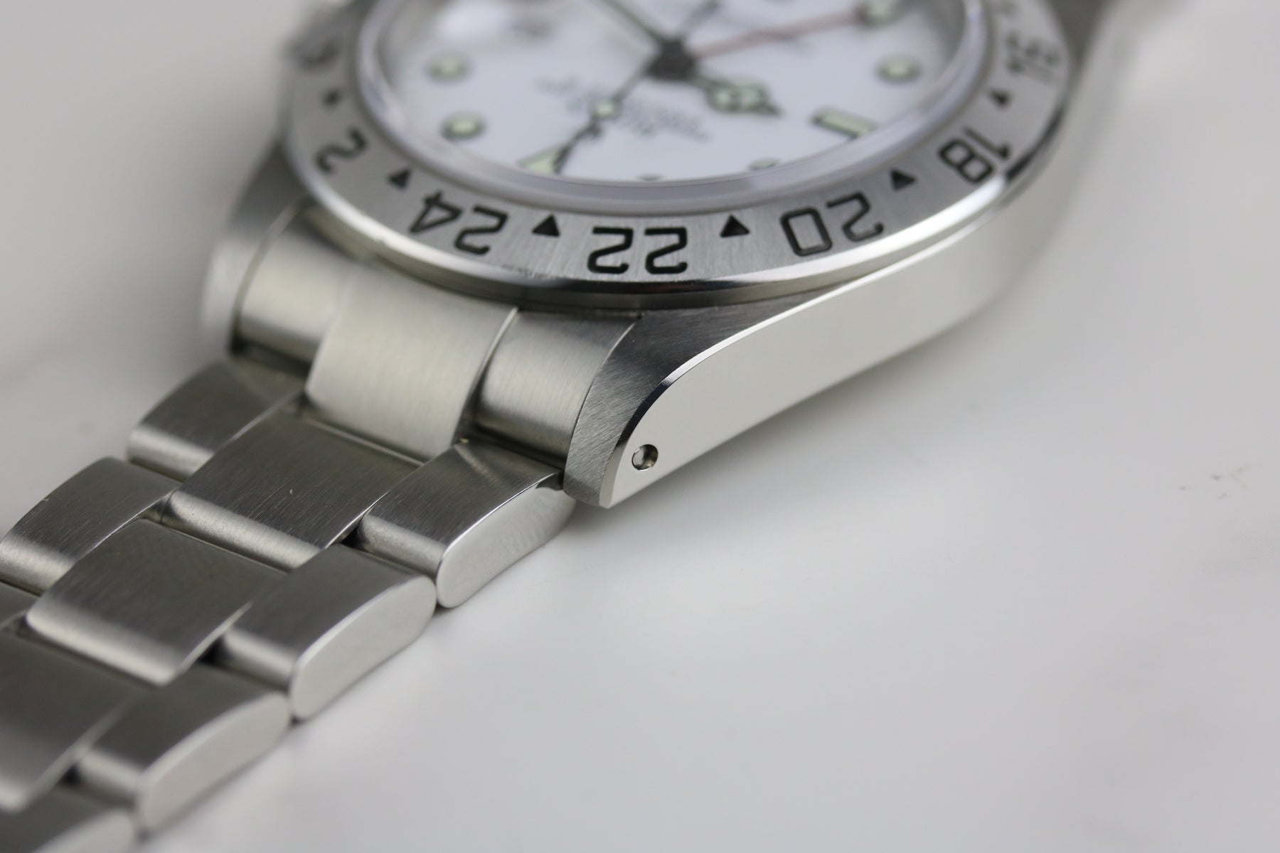 2000 ROLEX 16570 Explorer II Polar SEL with Papers