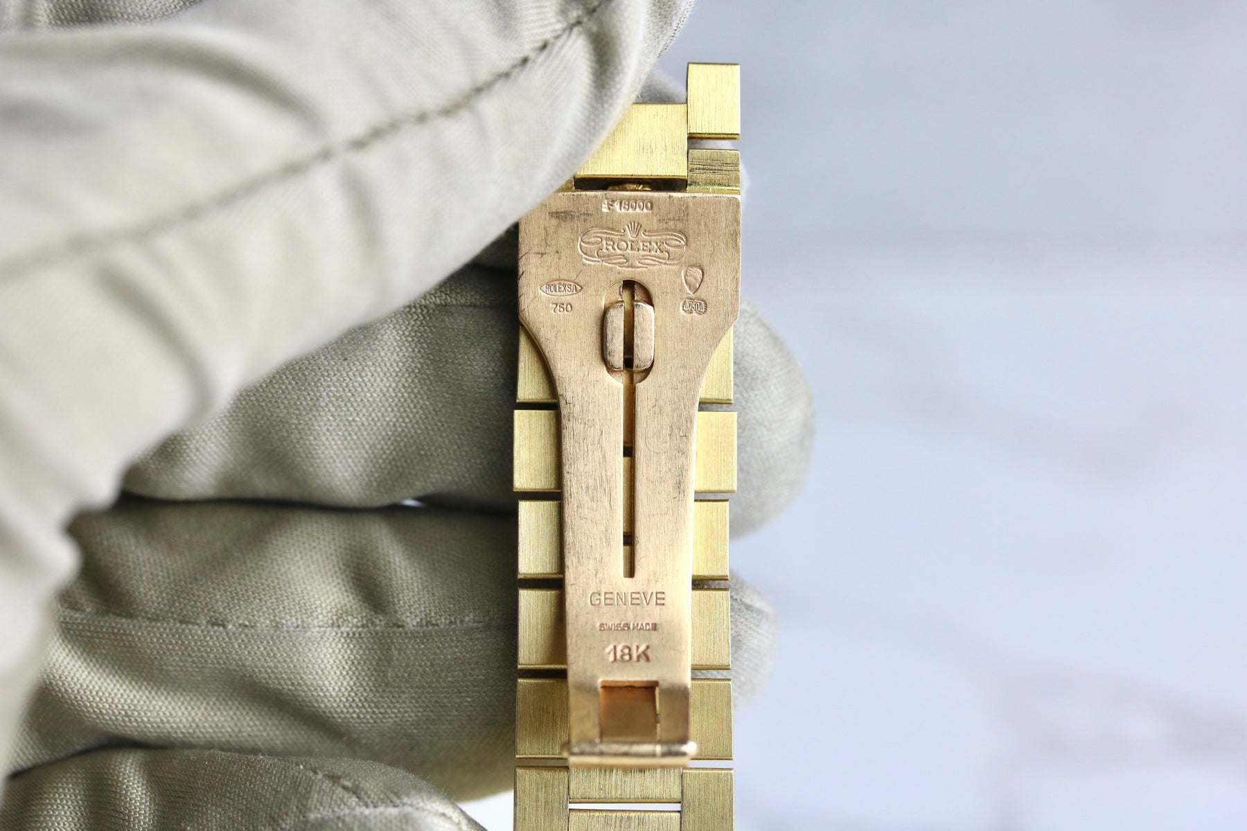 1990 ROLEX 18238 Daydate 36mm Factory Diamond Dial Tight Bracelet
