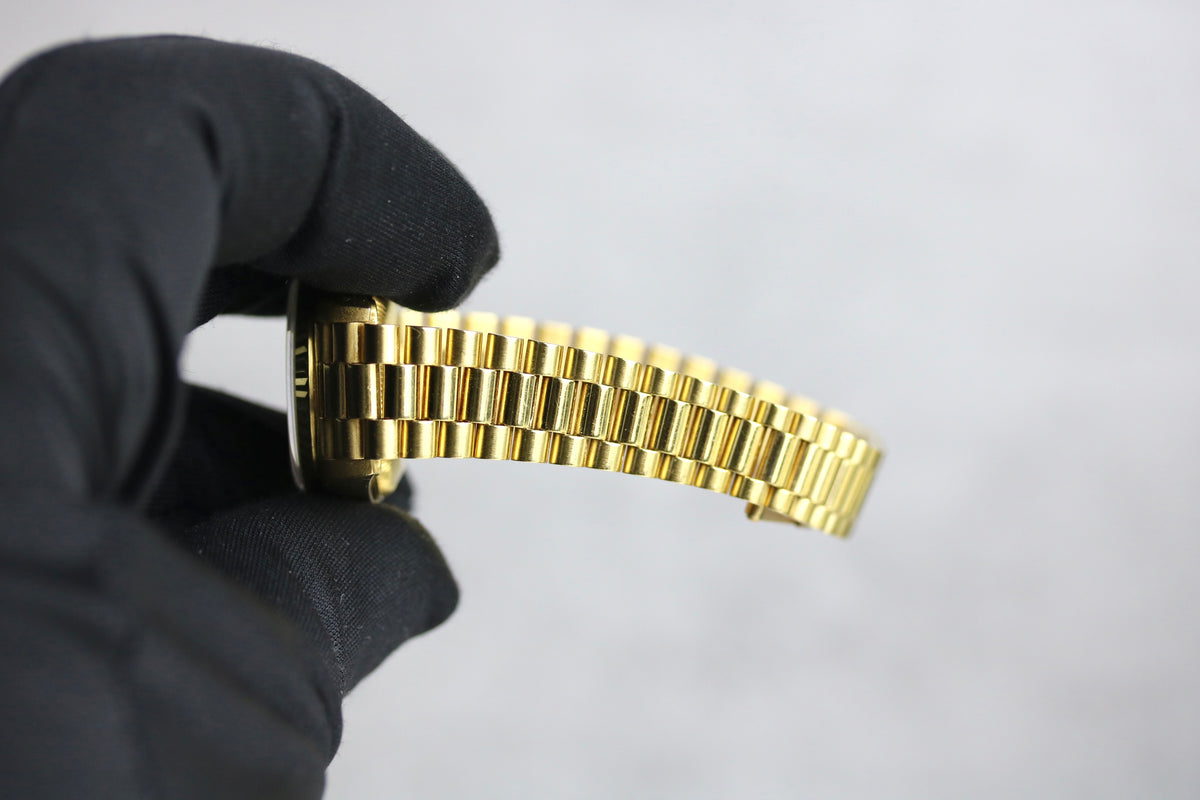 1989 ROLEX 69178 Datejust 26mm 18K Yellow Gold Factory Diamond Dial with Papers