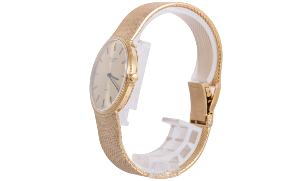 1960s Patek Philippe x Raymond C. Yard Calatrava 32mm - 3520 (Champagne)