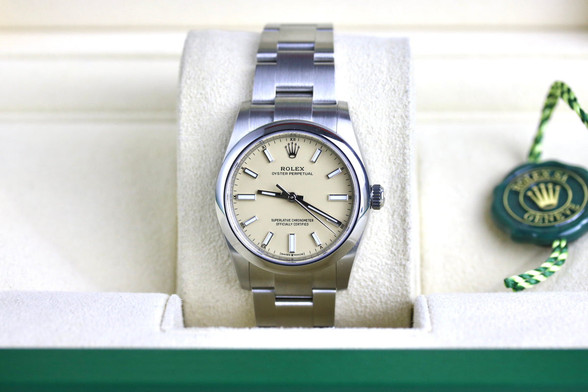 UNWORN 2025 ROLEX 124200 Oyster Perpetual 34mm Beige Dial with Box & Papers