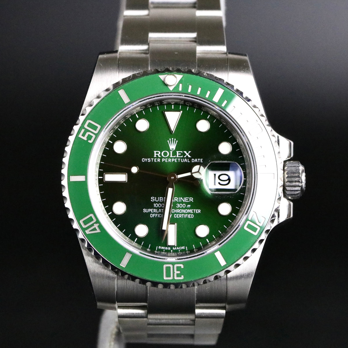 2009 Rolex 116610LV Green Submariner "Hulk" with Box