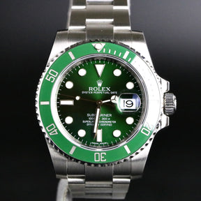 2009 Rolex 116610LV Green Submariner "Hulk" with Box