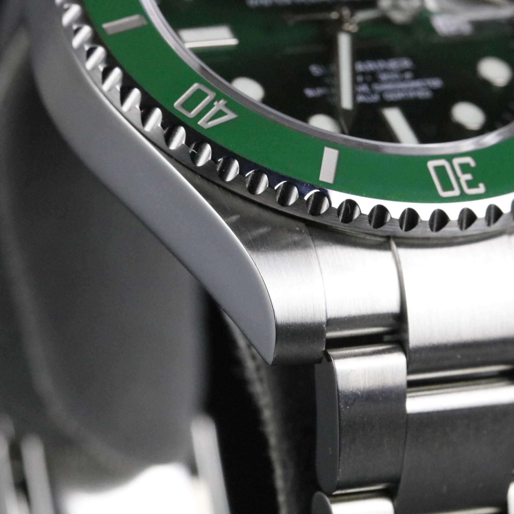 2009 Rolex 116610LV Green Submariner "Hulk" with Box