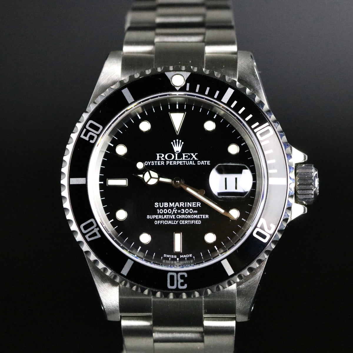 MINT Condition 2000 Rolex 16610 Submariner Box & Papers