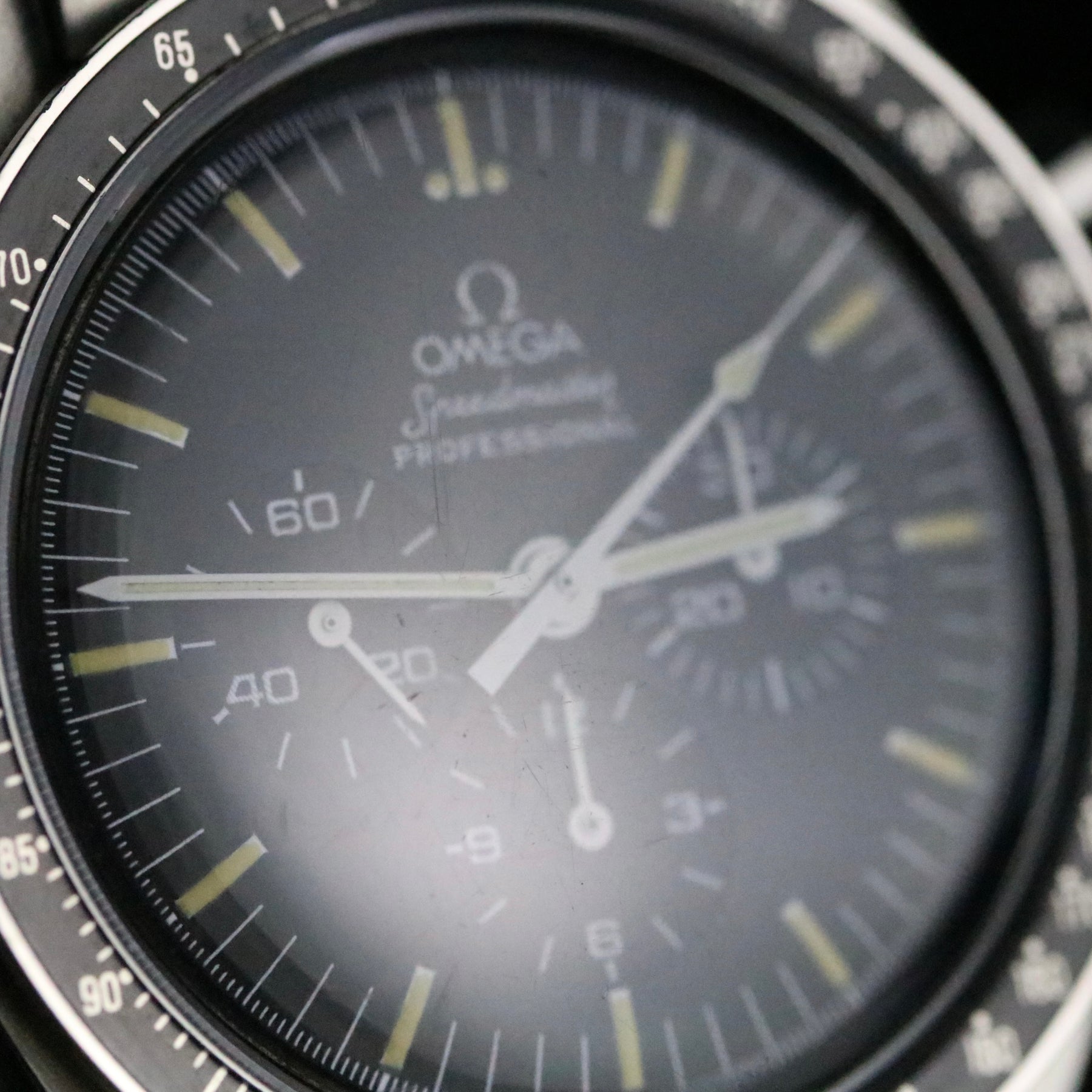 1985 OMEGA ST145.022 Speedmaster Moonwatch "Long R"