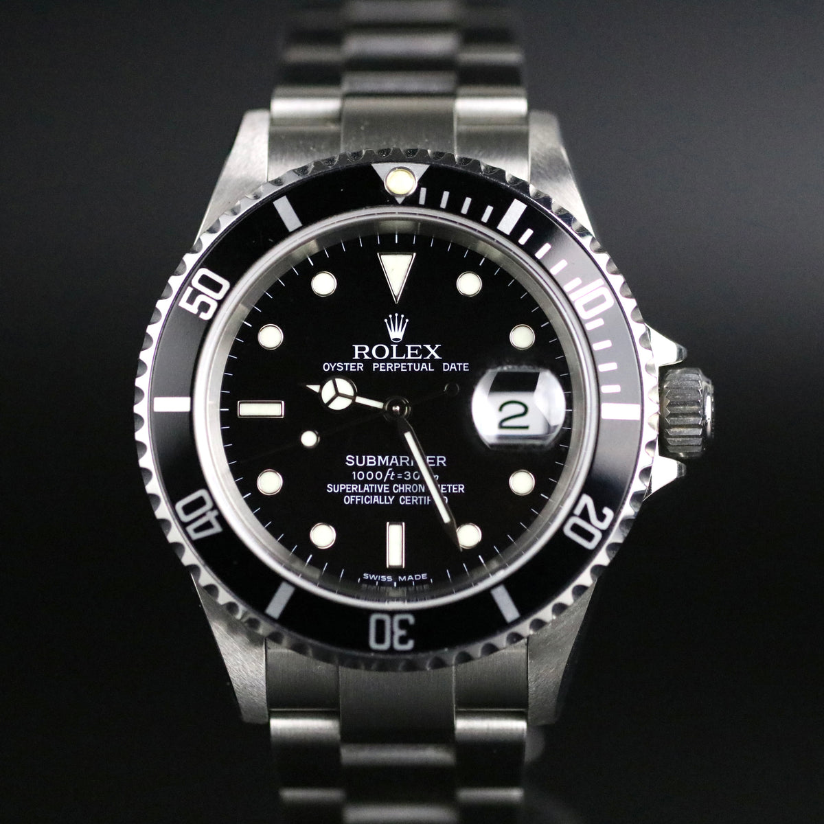 2004 Rolex 16610 Submariner No Holes Case