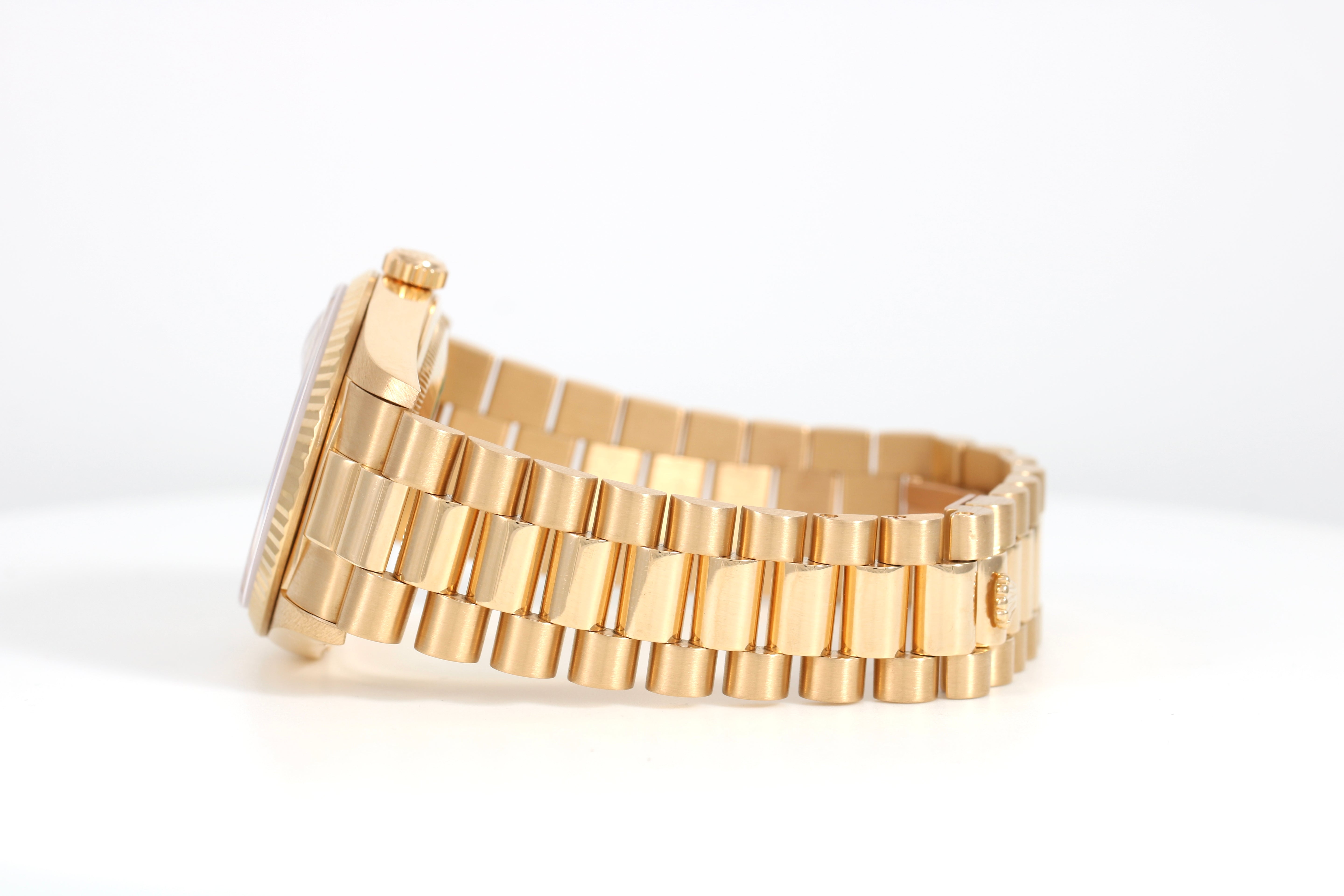 1995 Rolex Daydate 36mm - 18238 (Champagne Roman)