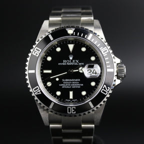 2004 Rolex 16610 Submariner No Holes Case with Case Back Sticker