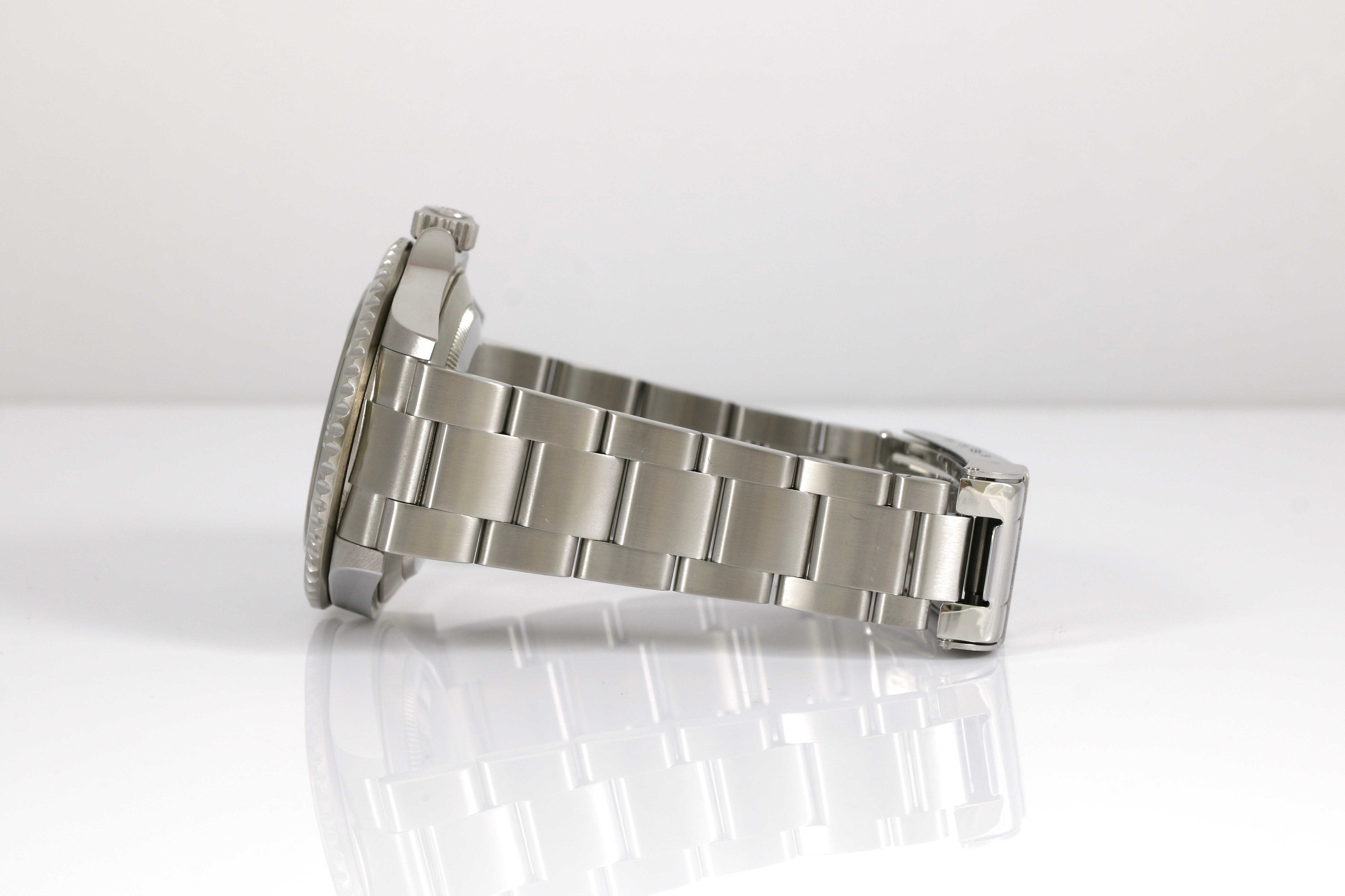 2006 Rolex Submariner Date 40mm Green Bezel - 16610LV (Kermit)