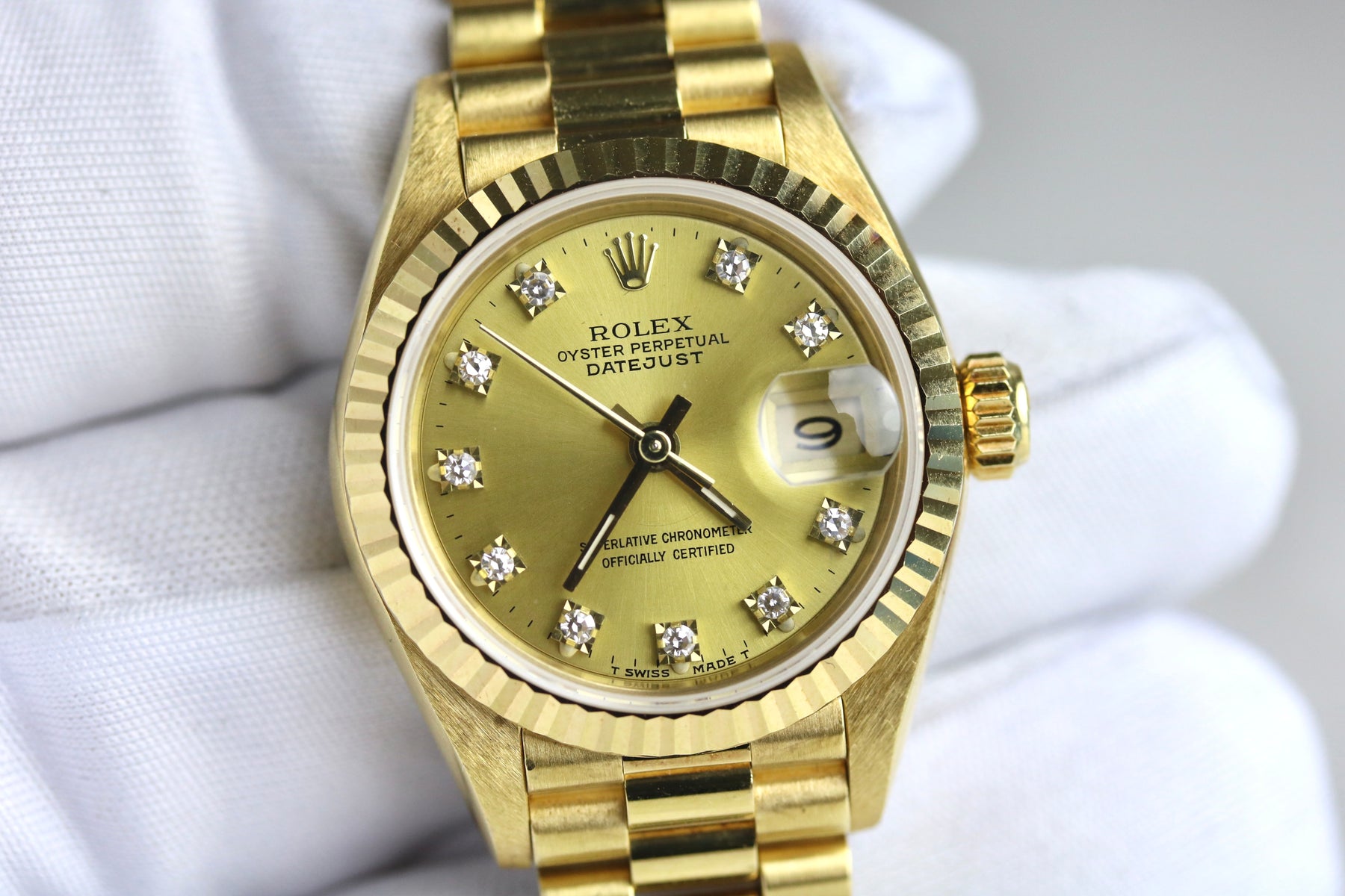 MINT 1989 Rolex 69178 Datejust 26mm 18K Yellow Gold Factory Diamond Dial with Box & Papers