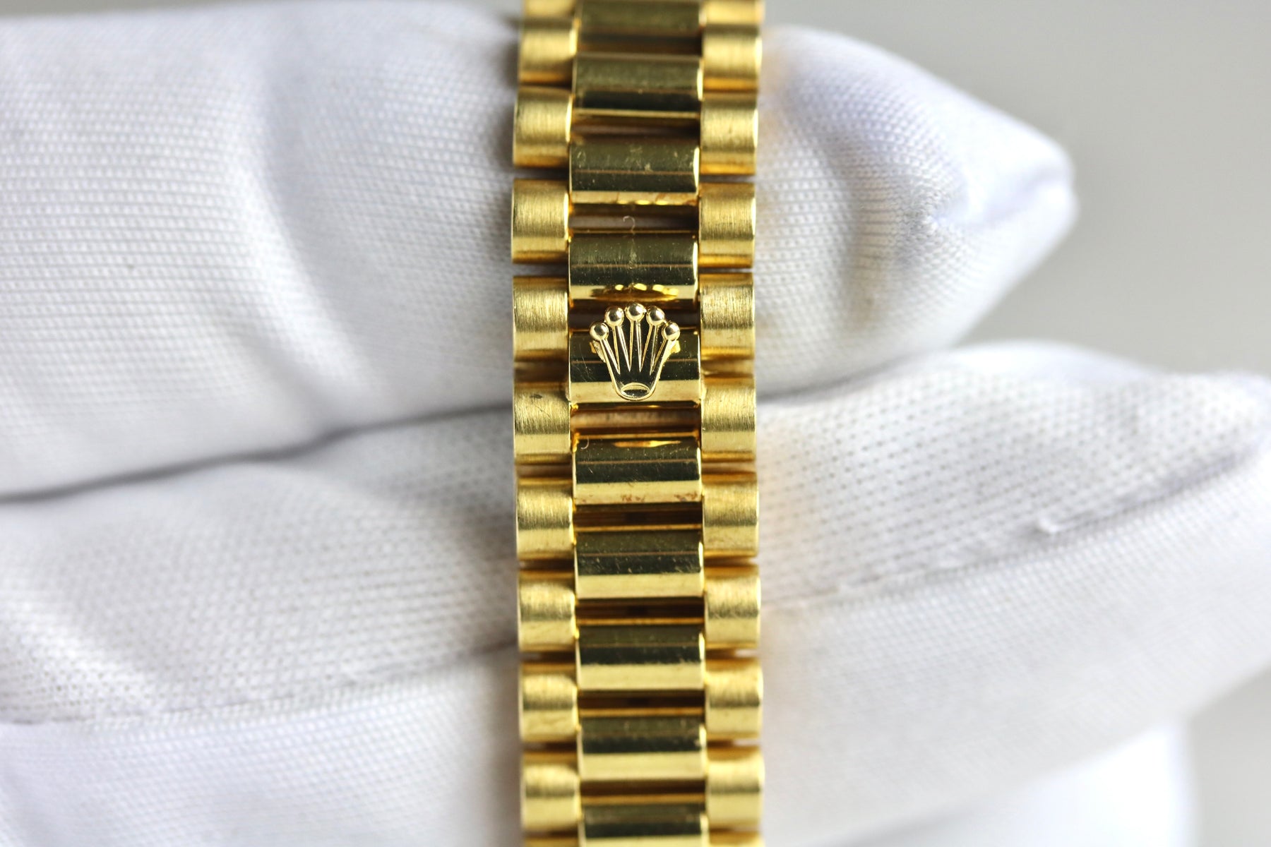 MINT 1989 Rolex 69178 Datejust 26mm 18K Yellow Gold Factory Diamond Dial with Box & Papers