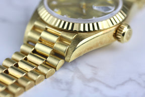 MINT 1989 Rolex 69178 Datejust 26mm 18K Yellow Gold Factory Diamond Dial with Box & Papers