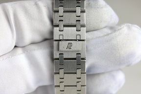 2000s Audemars Piguet 56175ST Royal Oak 33mm Quartz with Booklets