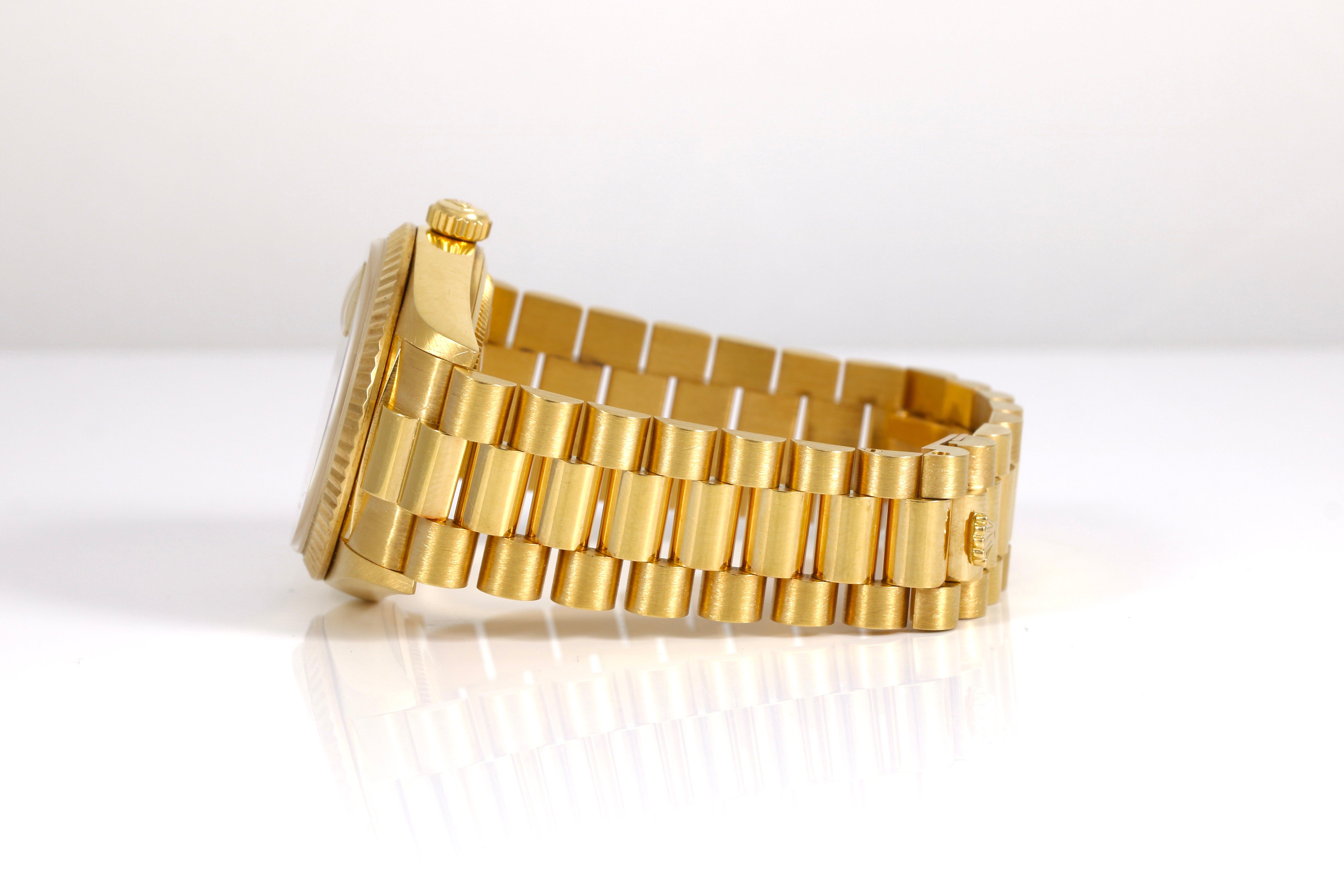 1987 Rolex Day-Date 36mm - 18038 (Champagne)