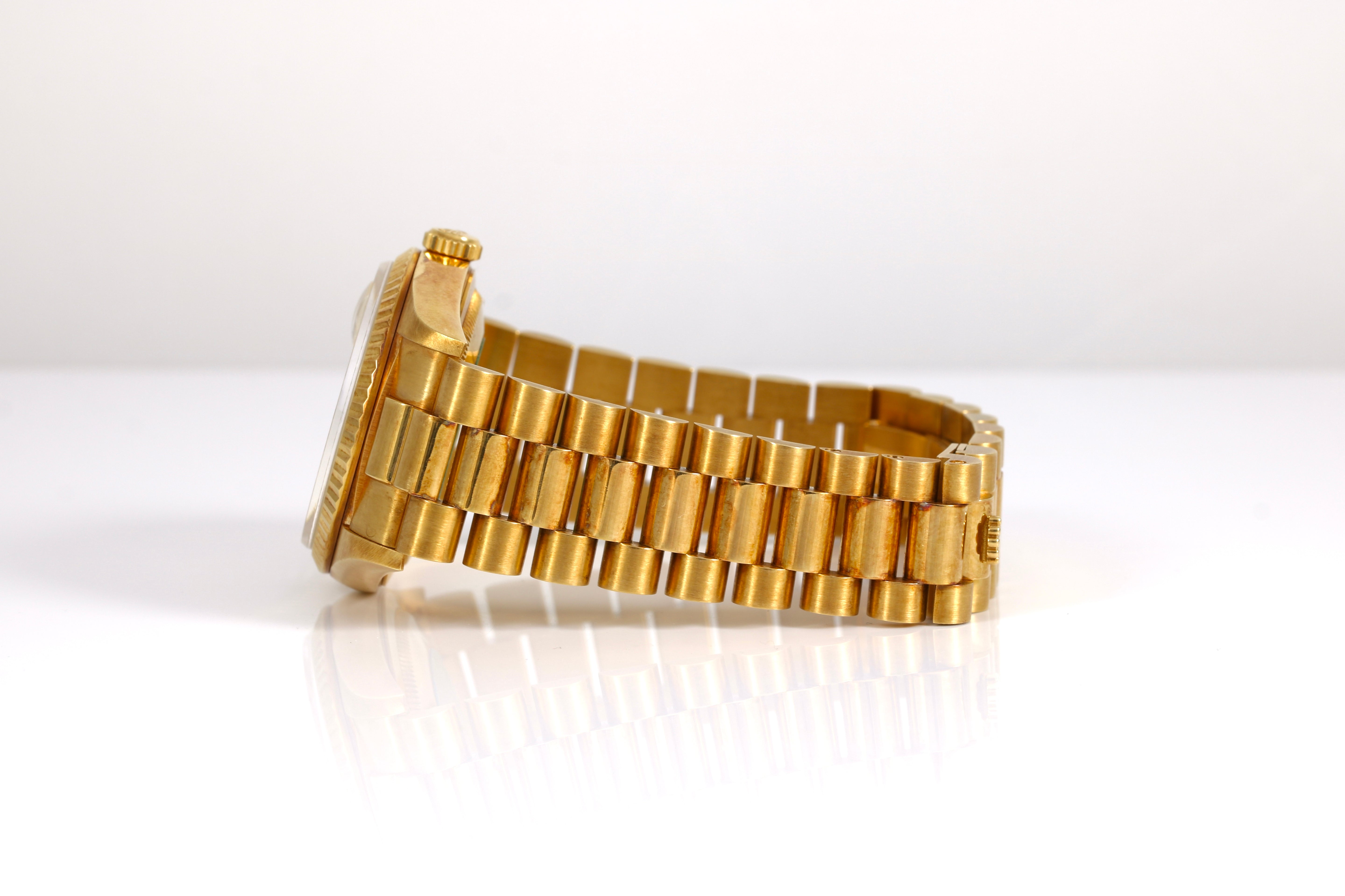 1990 Rolex Day-Date 36mm - 18238 (Champagne)