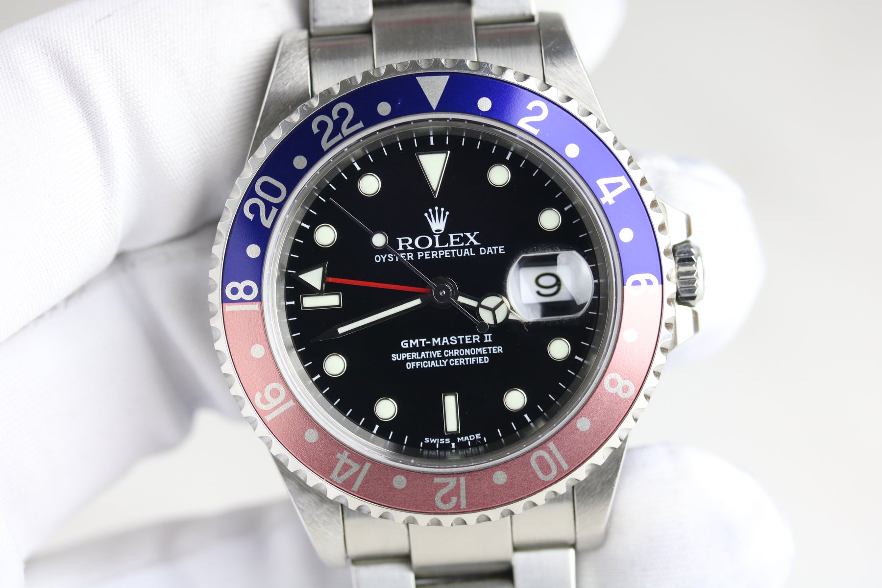 2002 Rolex 16710 GMT-MASTER II Pepsi with Box & Papers