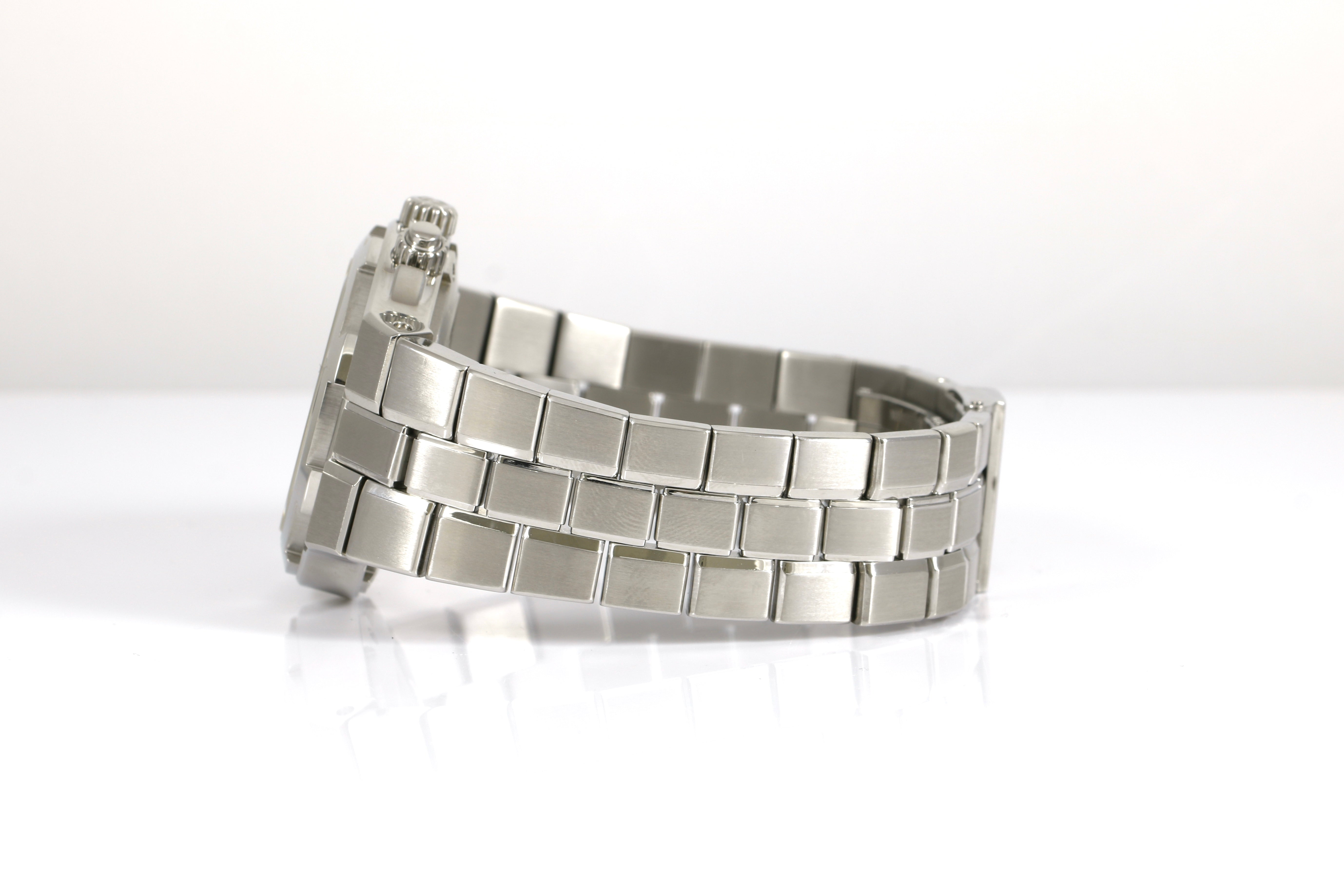 2002 Vacheron Constantin Overseas Chronograph 40mm - 49140/423A (White)