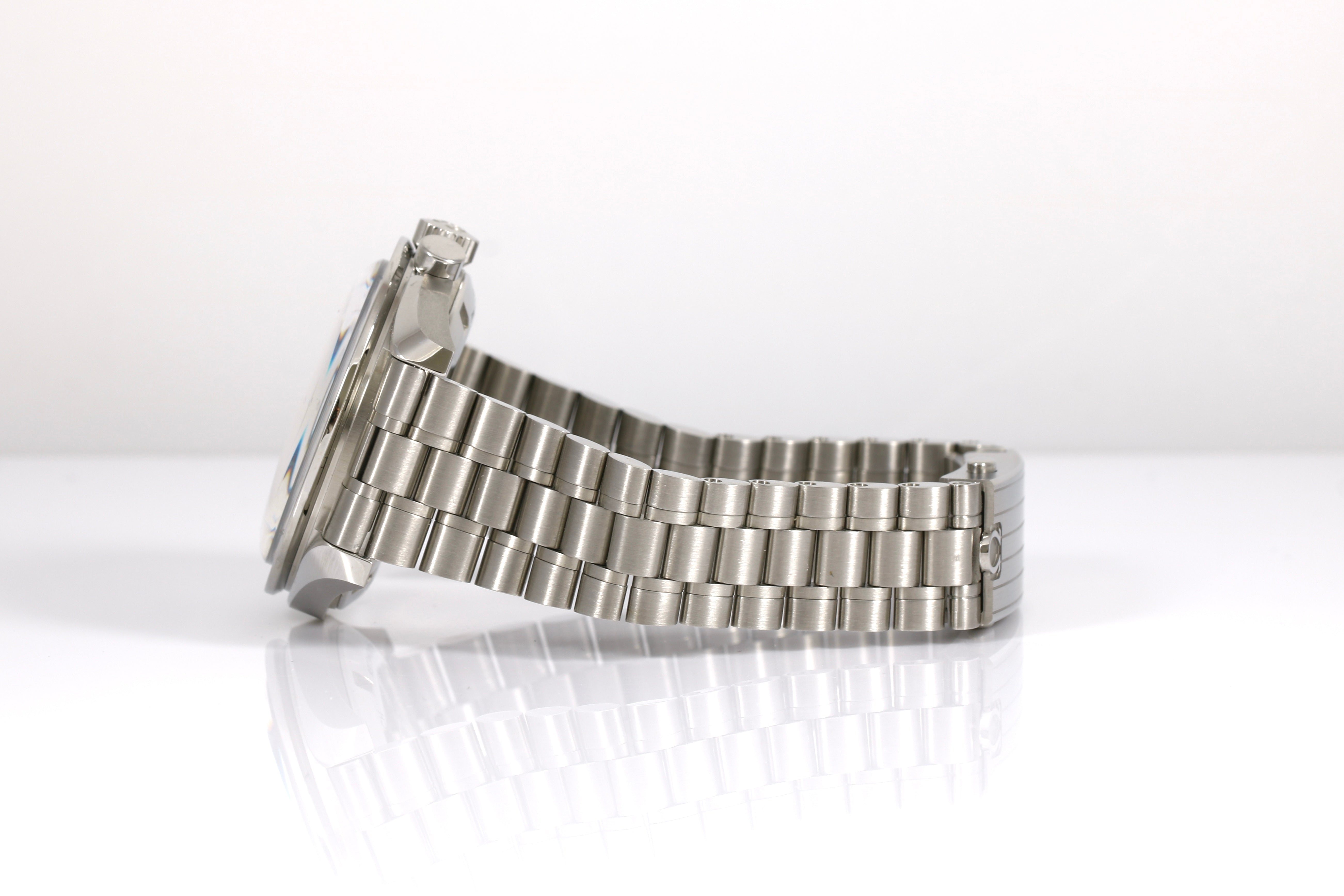 2025 OMEGA Speedmaster Professional 42mm - 310.30.42.50.01.001 (Moonwatch)