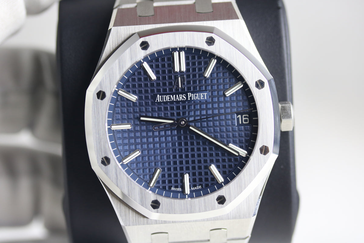 UNWORN 2021 Audemars Piguet 15500ST 41mm Royal Oak Blue Dial with Box & Papers