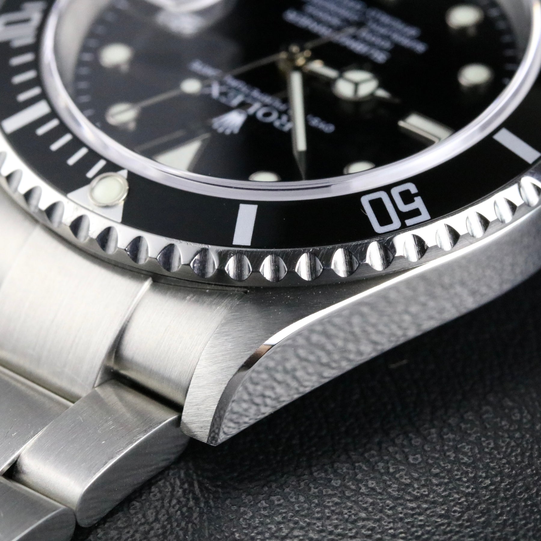 2004 Rolex 16610 Submariner No Holes Case