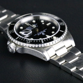 2006 Rolex 16610 Stainless Steel Submariner No Holes Case